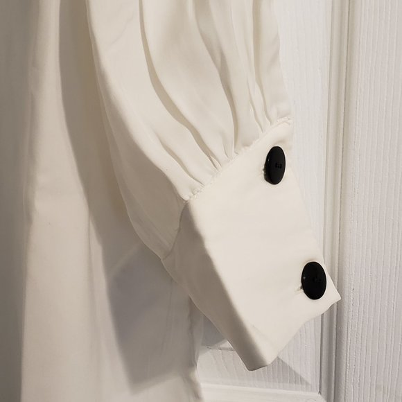 Vero Moda Button Sleeve Top: Size S - Picture 4 of 12